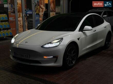 Белый Тесла Модель 3, объемом двигателя 0 л и пробегом 104 тыс. км за 16500 $, фото 1 на Automoto.ua