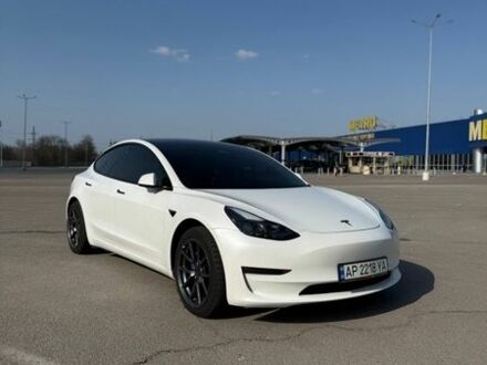 Білий Тесла Модель 3, об'ємом двигуна 0 л та пробігом 63 тис. км за 22000 $, фото 1 на Automoto.ua