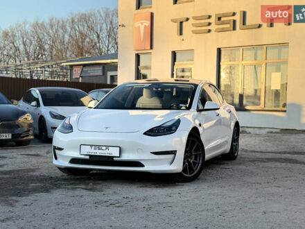 Тесла Модель 3 2021 у Вінниці на Automoto.ua Білий Тесла Модель 3, об'ємом двигуна 0 л та пробігом 82 тис. км за 21600 $, фото 1 на Automoto.ua