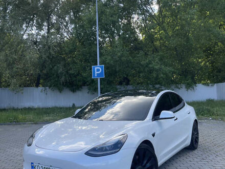 Тесла Модель 3 2021 у Ужгороді на Automoto.ua Білий Тесла Модель 3, об'ємом двигуна 0 л та пробігом 76 тис. км за 21700 $, фото 1 на Automoto.ua