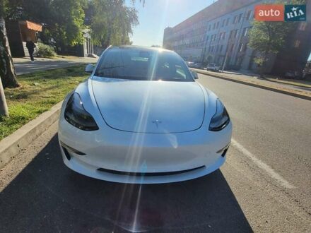 Тесла Модель 3 2021 в Запорожье на Automoto.ua Белый Тесла Модель 3, объемом двигателя 0 л и пробегом 30 тыс. км за 20500 $, фото 1 на Automoto.ua