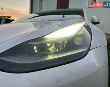 Белый Тесла Модель 3, объемом двигателя 0 л и пробегом 122 тыс. км за 19499 $, фото 1 на Automoto.ua