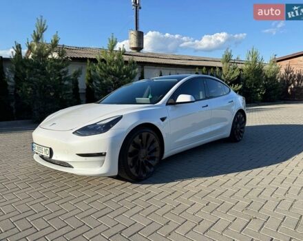 Білий Тесла Модель 3, об'ємом двигуна 0 л та пробігом 75 тис. км за 22000 $, фото 1 на Automoto.ua