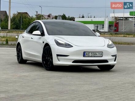 Білий Тесла Модель 3, об'ємом двигуна 0 л та пробігом 91 тис. км за 18500 $, фото 1 на Automoto.ua