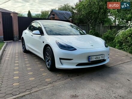 Белый Тесла Модель 3, объемом двигателя 0 л и пробегом 67 тыс. км за 17500 $, фото 1 на Automoto.ua