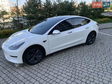 Белый Тесла Модель 3, объемом двигателя 0 л и пробегом 73 тыс. км за 16200 $, фото 1 на Automoto.ua