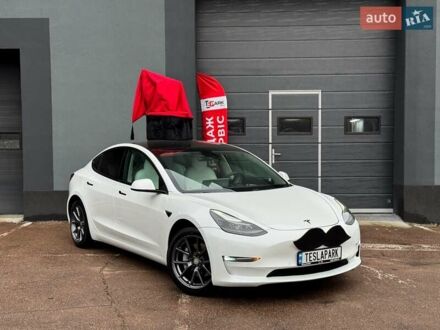 Белый Тесла Модель 3, объемом двигателя 0 л и пробегом 85 тыс. км за 19000 $, фото 1 на Automoto.ua