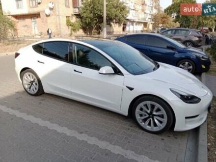 Білий Тесла Модель 3, об'ємом двигуна 0 л та пробігом 165 тис. км за 24300 $, фото 1 на Automoto.ua