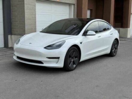 Тесла Модель 3 2021 у Черкасах на Automoto.ua Білий Тесла Модель 3, об'ємом двигуна 0 л та пробігом 31 тис. км за 12000 $, фото 1 на Automoto.ua