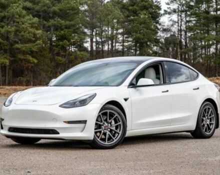 Белый Тесла Модель 3, объемом двигателя 0 л и пробегом 66 тыс. км за 14100 $, фото 1 на Automoto.ua