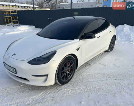 Білий Тесла Модель 3, об'ємом двигуна 0 л та пробігом 65 тис. км за 16800 $, фото 1 на Automoto.ua