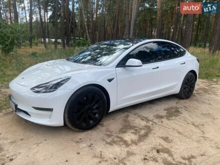 Білий Тесла Модель 3, об'ємом двигуна 0 л та пробігом 56 тис. км за 18900 $, фото 1 на Automoto.ua