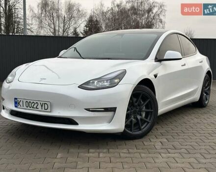 Белый Тесла Модель 3, объемом двигателя 0 л и пробегом 48 тыс. км за 22000 $, фото 1 на Automoto.ua