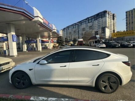 Білий Тесла Модель 3, об'ємом двигуна 0 л та пробігом 3 тис. км за 20000 $, фото 1 на Automoto.ua