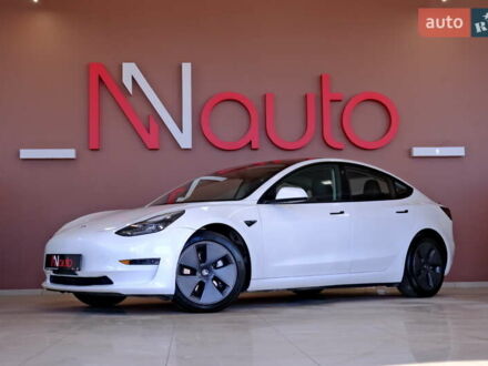 Белый Тесла Модель 3, объемом двигателя 0 л и пробегом 60 тыс. км за 19900 $, фото 1 на Automoto.ua