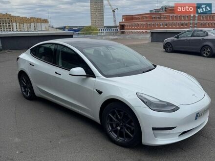 Белый Тесла Модель 3, объемом двигателя 0 л и пробегом 58 тыс. км за 19000 $, фото 1 на Automoto.ua