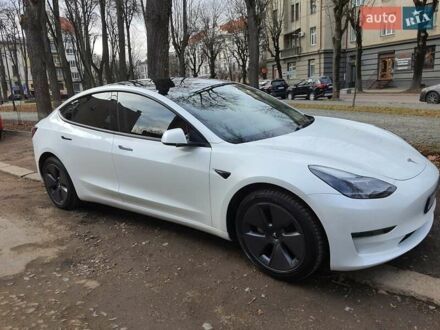 Тесла Модель 3 2022 у Рогатине на Automoto.ua Білий Тесла Модель 3, об'ємом двигуна 0 л та пробігом 11 тис. км за 27500 $, фото 1 на Automoto.ua