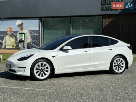 Білий Тесла Модель 3, об'ємом двигуна 0 л та пробігом 13 тис. км за 22900 $, фото 1 на Automoto.ua