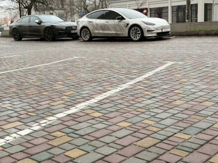 Белый Тесла Модель 3, объемом двигателя 0 л и пробегом 85 тыс. км за 20000 $, фото 1 на Automoto.ua