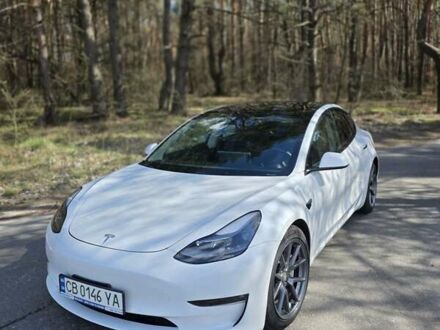 Тесла Модель 3 2022 в Киеве на Automoto.ua Белый Тесла Модель 3, объемом двигателя 0 л и пробегом 46 тыс. км за 25500 $, фото 1 на Automoto.ua