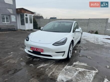 Белый Тесла Модель 3, объемом двигателя 0 л и пробегом 31 тыс. км за 23500 $, фото 1 на Automoto.ua