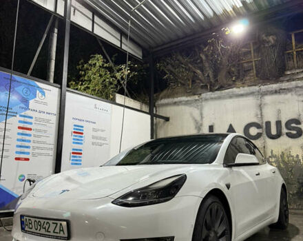 Білий Тесла Модель 3, об'ємом двигуна 0 л та пробігом 57 тис. км за 24290 $, фото 1 на Automoto.ua
