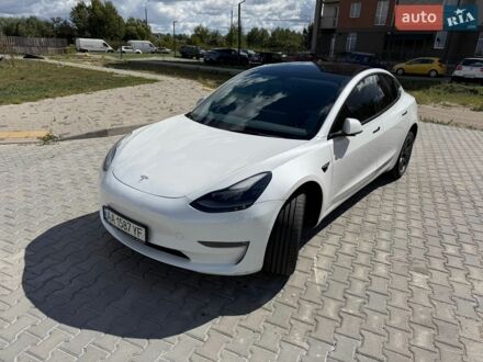 Білий Тесла Модель 3, об'ємом двигуна 0 л та пробігом 56 тис. км за 22900 $, фото 1 на Automoto.ua