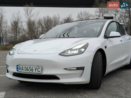 Білий Тесла Модель 3, об'ємом двигуна 0 л та пробігом 118 тис. км за 21999 $, фото 1 на Automoto.ua