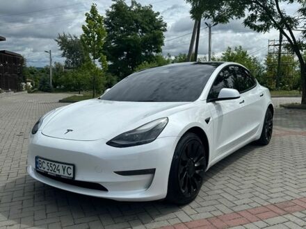 Белый Тесла Модель 3, объемом двигателя 0 л и пробегом 96 тыс. км за 22000 $, фото 1 на Automoto.ua