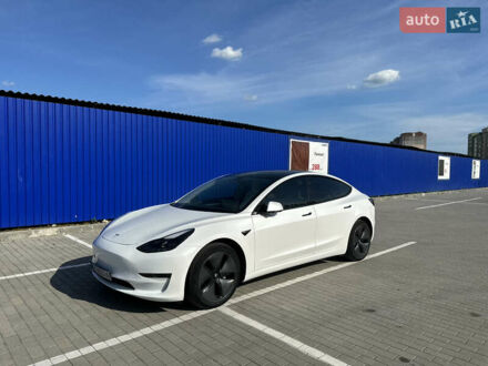 Тесла Модель 3 2022 у Калуше на Automoto.ua Білий Тесла Модель 3, об'ємом двигуна 0 л та пробігом 12 тис. км за 24900 $, фото 1 на Automoto.ua