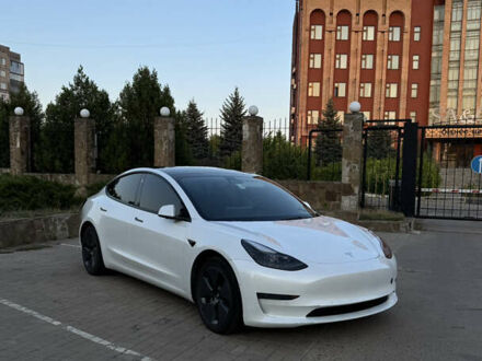 Белый Тесла Модель 3, объемом двигателя 0 л и пробегом 114 тыс. км за 18500 $, фото 1 на Automoto.ua