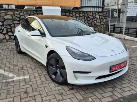 Білий Тесла Модель 3, об'ємом двигуна 0 л та пробігом 128 тис. км за 19999 $, фото 1 на Automoto.ua