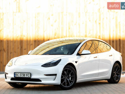 Білий Тесла Модель 3, об'ємом двигуна 0 л та пробігом 94 тис. км за 19999 $, фото 1 на Automoto.ua