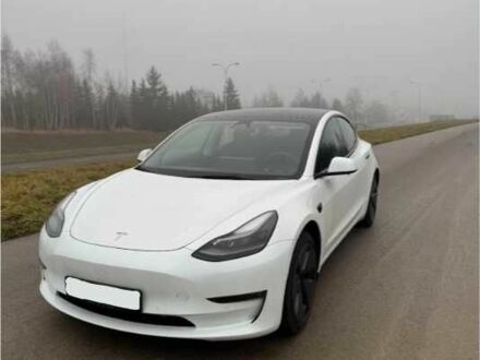 Тесла Модель 3 2022 у Києві на Automoto.ua Білий Тесла Модель 3, об'ємом двигуна 0 л та пробігом 76 тис. км за 12700 $, фото 1 на Automoto.ua