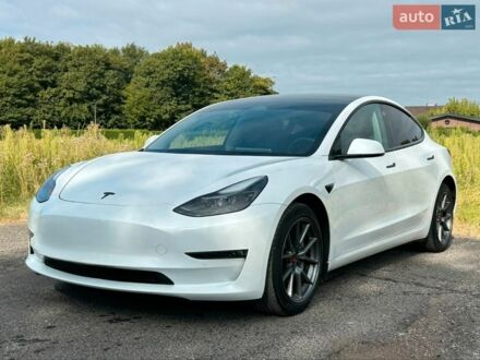 Білий Тесла Модель 3, об'ємом двигуна 0 л та пробігом 105 тис. км за 16500 $, фото 1 на Automoto.ua