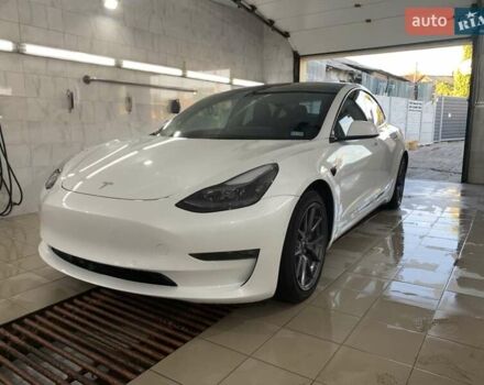 Белый Тесла Модель 3, объемом двигателя 0 л и пробегом 163 тыс. км за 24000 $, фото 1 на Automoto.ua