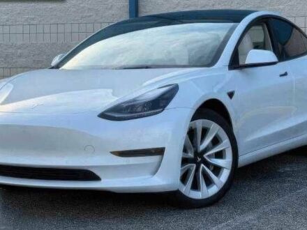 Білий Тесла Модель 3, об'ємом двигуна 0 л та пробігом 55 тис. км за 18500 $, фото 1 на Automoto.ua