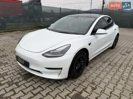 Білий Тесла Модель 3, об'ємом двигуна 0 л та пробігом 55 тис. км за 20200 $, фото 1 на Automoto.ua