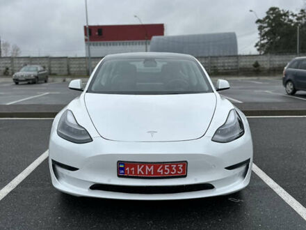 Белый Тесла Модель 3, объемом двигателя 0 л и пробегом 109 тыс. км за 16900 $, фото 1 на Automoto.ua