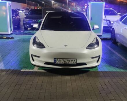 Білий Тесла Модель 3, об'ємом двигуна 0 л та пробігом 49 тис. км за 23000 $, фото 1 на Automoto.ua