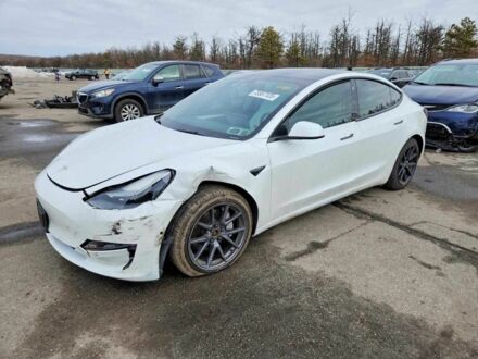 Белый Тесла Модель 3, объемом двигателя 0 л и пробегом 55 тыс. км за 5100 $, фото 1 на Automoto.ua