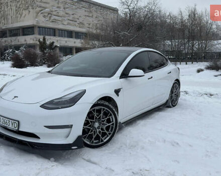 Белый Тесла Модель 3, объемом двигателя 0 л и пробегом 74 тыс. км за 21800 $, фото 1 на Automoto.ua