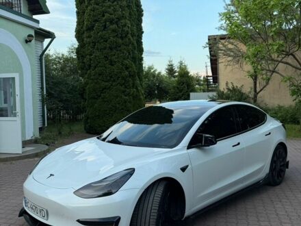 Білий Тесла Модель 3, об'ємом двигуна 0 л та пробігом 54 тис. км за 27999 $, фото 1 на Automoto.ua