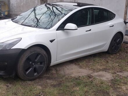 Білий Тесла Модель 3, об'ємом двигуна 0 л та пробігом 55 тис. км за 17600 $, фото 1 на Automoto.ua