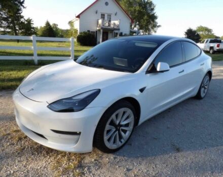 Белый Тесла Модель 3, объемом двигателя 0 л и пробегом 23 тыс. км за 18200 $, фото 1 на Automoto.ua