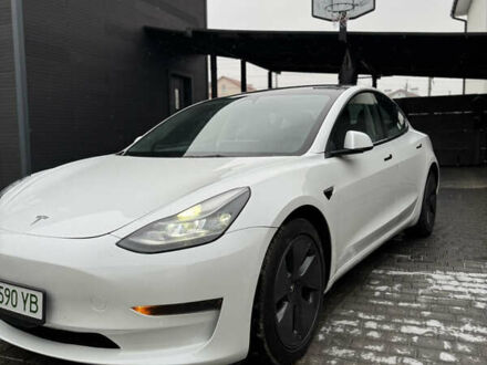 Білий Тесла Модель 3, об'ємом двигуна 0 л та пробігом 60 тис. км за 19500 $, фото 1 на Automoto.ua