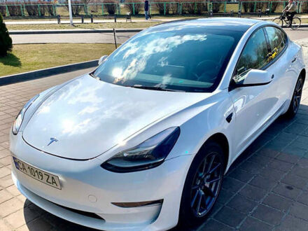 Тесла Модель 3 2022 в Черкассах на Automoto.ua Белый Тесла Модель 3, объемом двигателя 0 л и пробегом 28 тыс. км за 21999 $, фото 1 на Automoto.ua