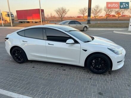 Белый Тесла Модель 3, объемом двигателя 0 л и пробегом 80 тыс. км за 18500 $, фото 1 на Automoto.ua