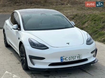 Белый Тесла Модель 3, объемом двигателя 0 л и пробегом 55 тыс. км за 23000 $, фото 1 на Automoto.ua