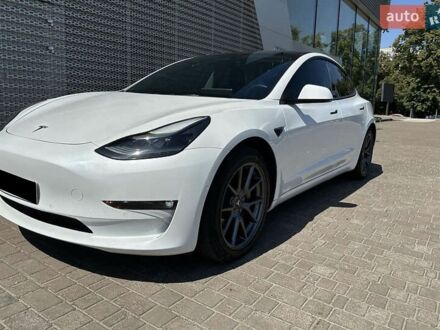 Білий Тесла Модель 3, об'ємом двигуна 0 л та пробігом 31 тис. км за 18500 $, фото 1 на Automoto.ua